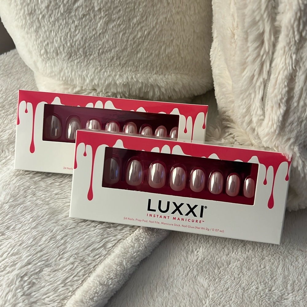 2 SETS OF LUXXI INSTANT MANICURE PRESSON NAILS BRAND NEW RETAIL $16 each